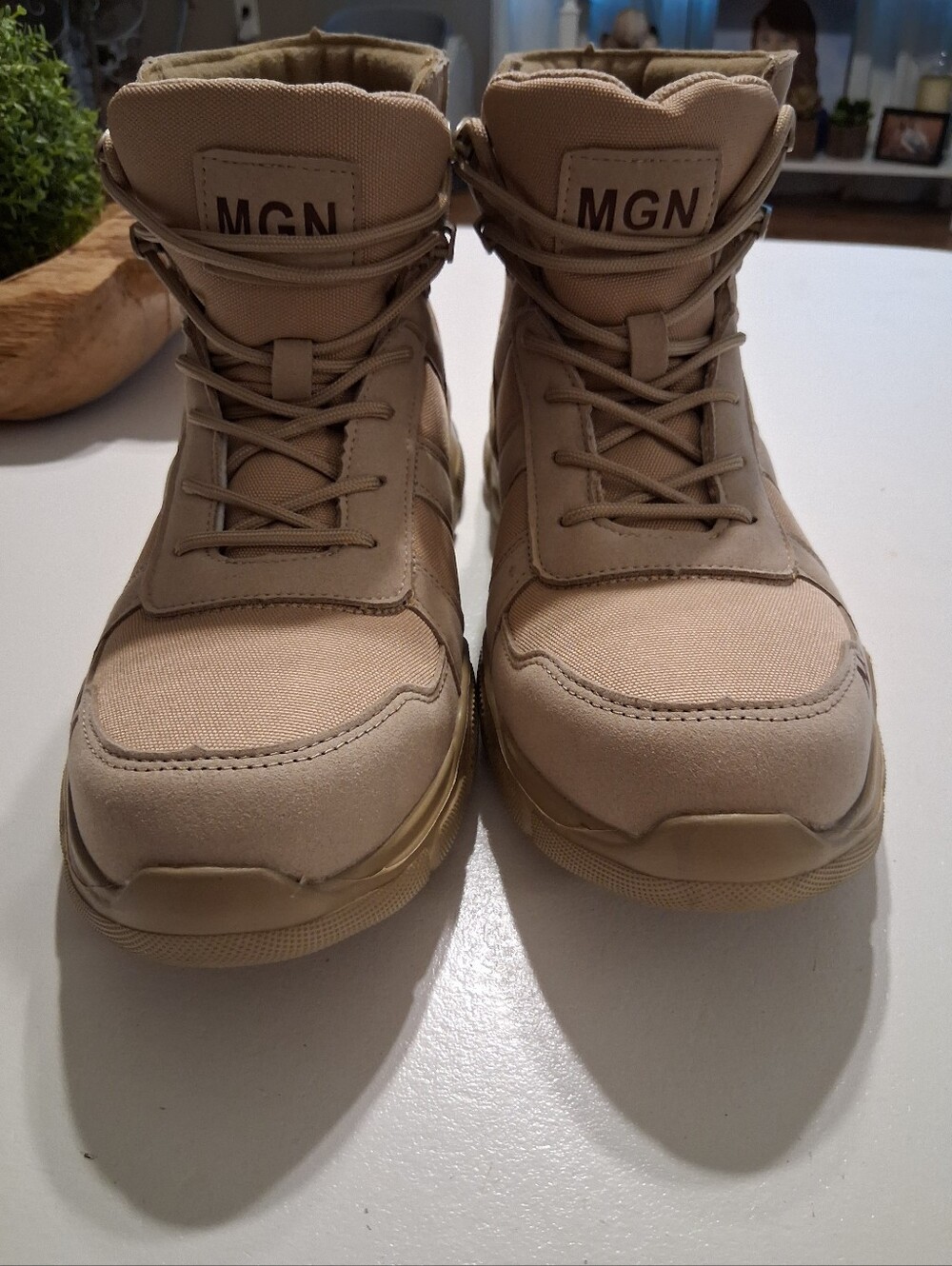 MGN Lightweight Steel Toe Tactical Work Boots in Desert Tan Size 12 NEW